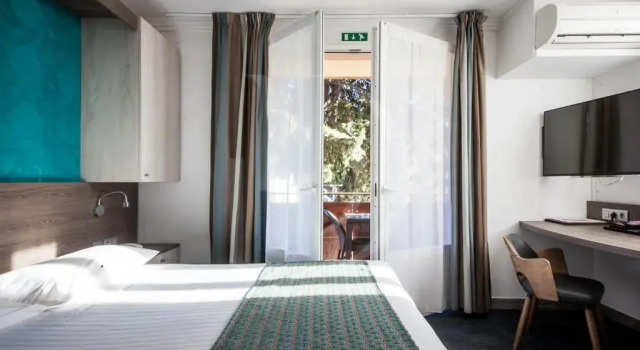 Двухместный номер Standard с балконом Hotel Plage Saint Jean