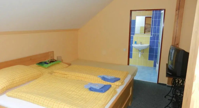 Penzion u lípy, Prenota Hotel  