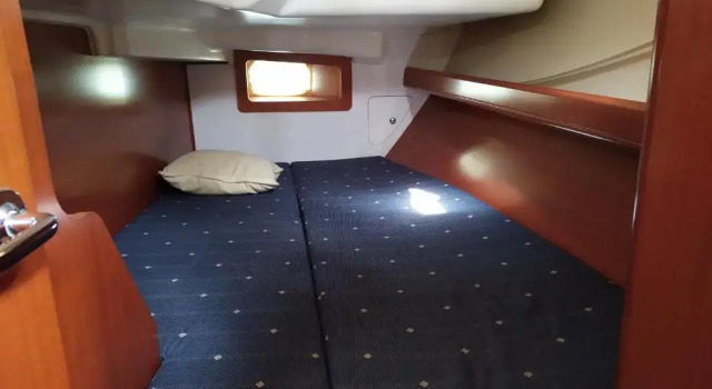 Boat in Badalona for up to 6 people, Забронировать Отель Бадалона Costa de Barcelona