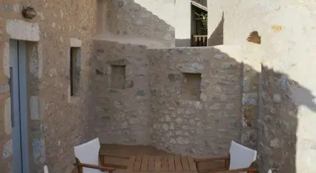To Karavi Guesthouse, Book Hotel Areopolis 