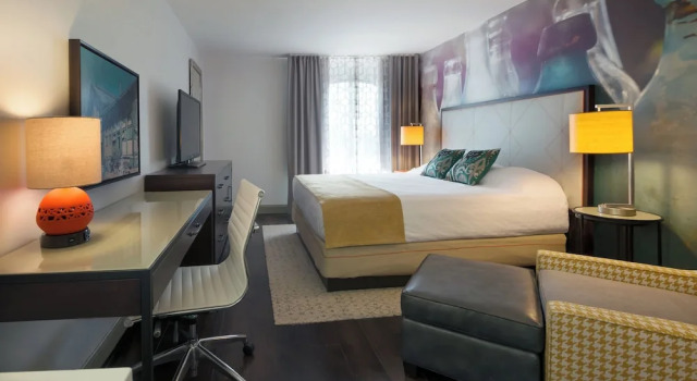 Двухместная Студия Люкс Hotel Indigo Savannah Historic District by IHG