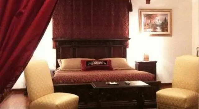 Villa La Cerretana, Book Villa Villaer i Lake Vico, Villa