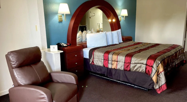Двухместный номер Standard Luxury Inn & Suites