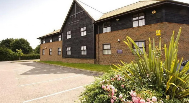 Premier Inn Farnborough West - Southwood, Забронировать Отель Отели Западного Суссекса с завтраком, Завтраки