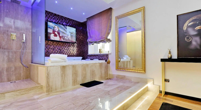 Люкс Spanish Diamond Luxury Suites & Jacuzzi