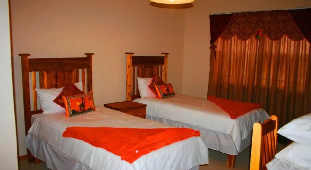 Reheifo Lodge, Prenota Hotel Hotel economici a George