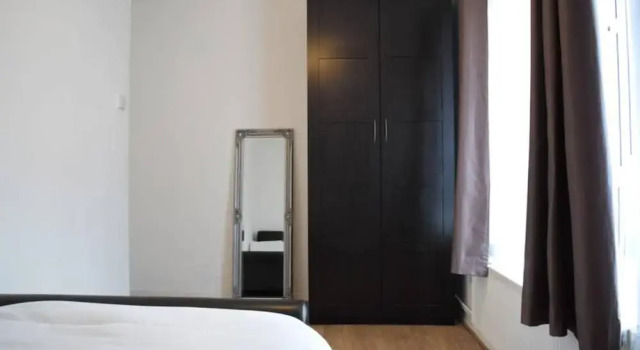 Cosy 4 Bedroom Flat in Kennington