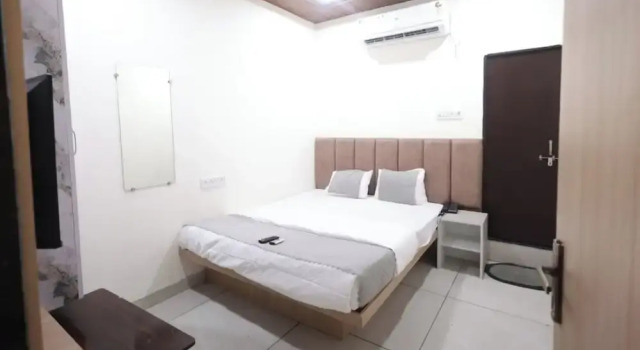 Двухместный номер Deluxe Hotel Shivay Plalace