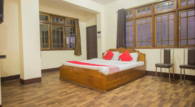 OYO 13844 AKD Hotel