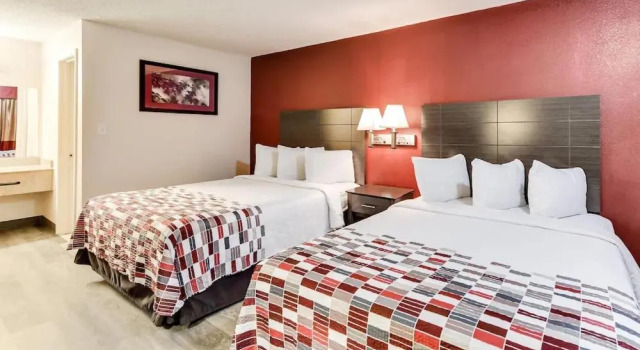 Четырёхместный номер Superior American Inn