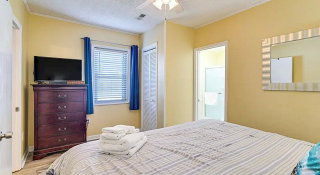 Walk to Ocean: Lovely Myrtle Beach Getaway, Забронировать Дом для отпуска Виллы Южной Каролины, Вилла