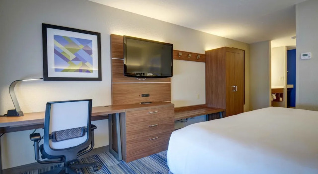 Двухместный номер Standard с балконом Holiday Inn Express & Suites North Platte by IHG