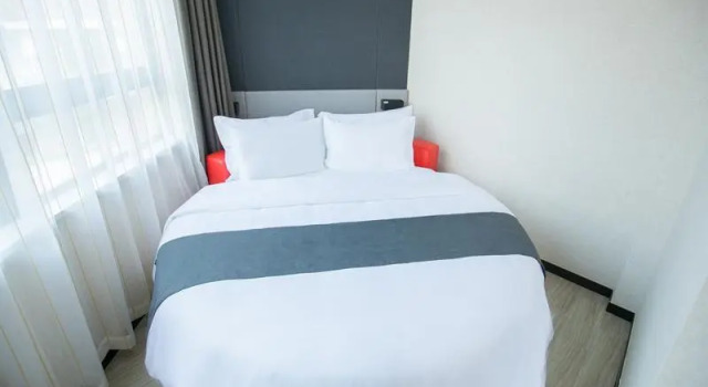 Thank Inn Plus Hotel Zhejiang Shaoxing Zhuji City Fengqiao Town, Rezerwuj Hotel Hotele 3-gwiazdkowe w Shaoxing, 3*