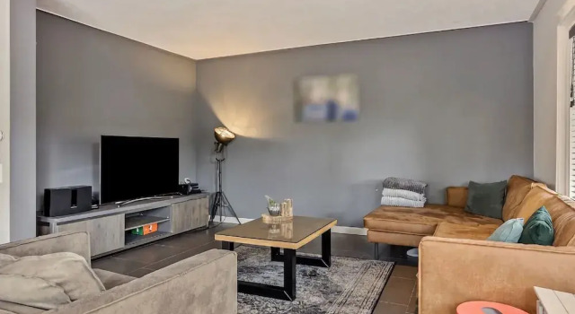 Holiday Home With a Garden and Parking, Varaa Hotelli Drachten Friesland