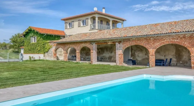 Вилла Family villa at 1H15 from Lyon