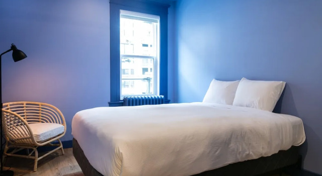 Двухместный номер Auberge Jeunesse QBEDS Hostel