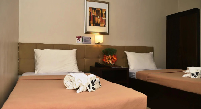 Номер Premium Columbus Plaza Hotel