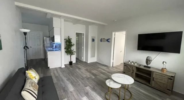 Douglas Rd Apartments