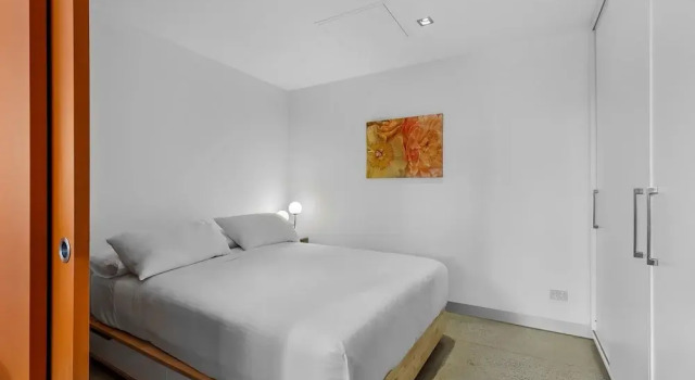 Vibrant 2-bed Apartment Near St Kilda Beach, Забронировать Апартаменты/квартира Мельбурн Melbourne Region, рядом с Концертная площадка Palais Theatre