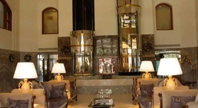 Palette - Krishna Palace, Rezervovat Hotel Hotely v Bangalore s parkováním, Parkování