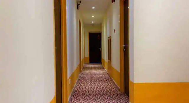 Capital O 9010 Yee Hotel, Varaa Hotelli Hotellit Johor pysäköinnillä, Pysäköinti