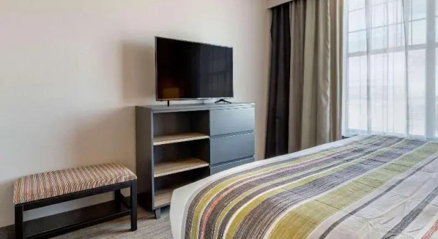 Двухместный люкс c 1 комнатой Country Inn & Suites by Radisson, Lumberton, NC