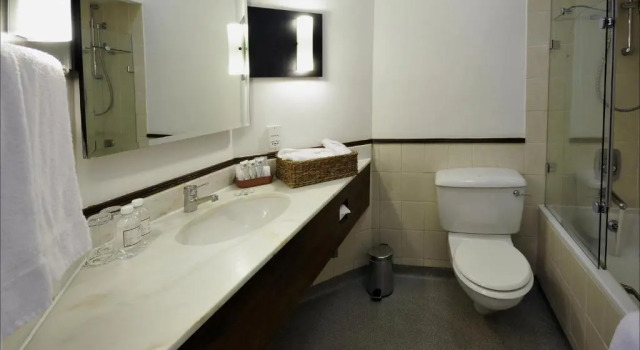Двухместный номер Standard с видом на озеро The Centurion Hotel