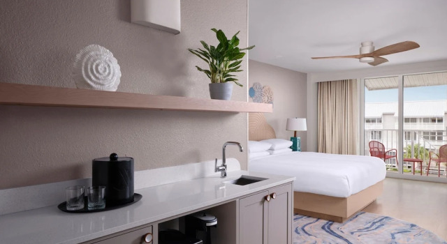 Двухместный номер Main Resort Ground Floor Poolside Marriott Hutchinson Island Resort & Beach Villas, Golf & Marina