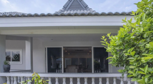 6 Bedroom Tropical Pool Villa - V6