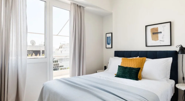 UPSTREET Elegant Luminous 3BD Apt-Kolonaki