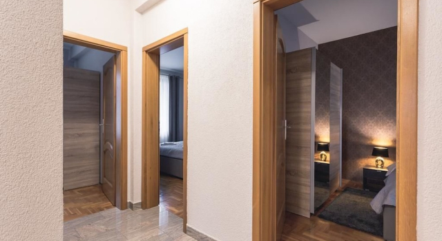 Laufer Apartment
