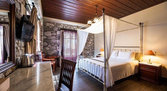 Полулюкс Itilo Traditional Hotel