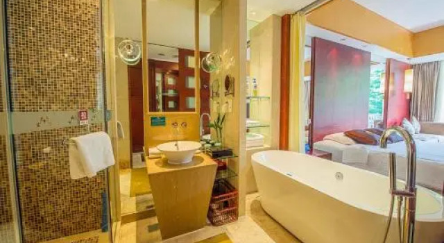 E Mei Shan Hot Spring Hotel, Book Hotel Hotels in Emeishan with a Pool, Swimming Pool