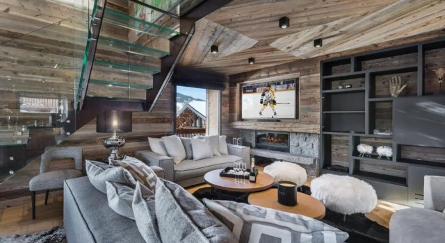 Chalet de luxe avec jacuzzi, salle cinéma et piscine au centre de Megève - FR-1-569-10, Забронировать Шале Виллы Овернь-Рона-Альпы, Вилла
