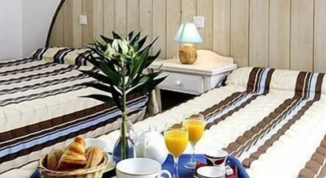 Двухместный номер Standard Logis Le Relais Saint Jacques