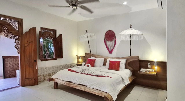 Samba Villas Beachfront View, Book Hotel Gili Trawangan 