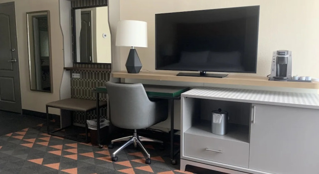 Двухместный люкс Holiday Inn Asheville - Biltmore West by IHG