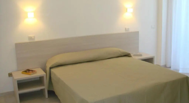 Hotel Sfinalicchio, Buchen Sie Hotel Peschici Foresta Umbra