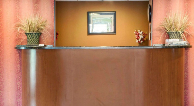 Quality Inn Broken Arrow - Tulsa, Buchen Sie Hotel Broken Arrow Oklahoma