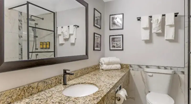 Четырёхместный люкс Best Western Plus Dryden Hotel and Conference Centre