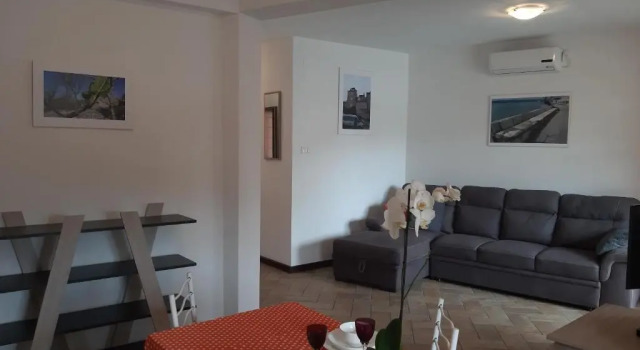 Апартаменты с балконом Mel Apartments