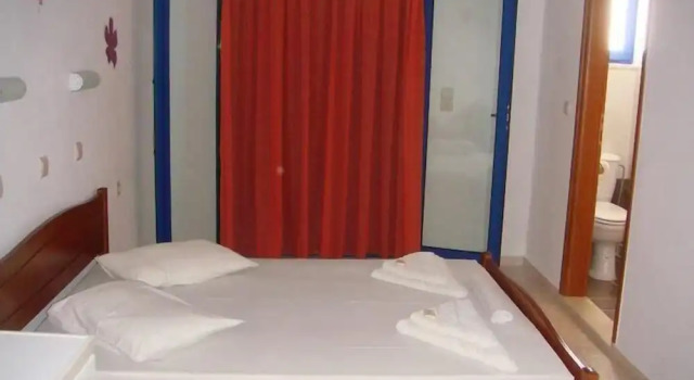 Двухместный номер Standard с балконом Paralia Rooms