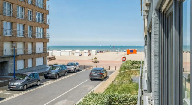 Appartement luxueus én op 1 min van het strand, Rezerwuj Apartament Hotele w Bruksela z parkingiem, Parking