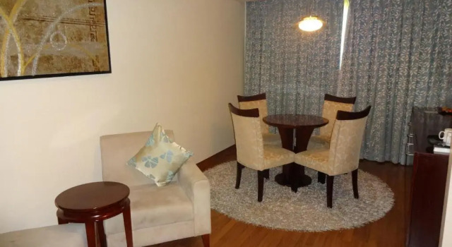 Полулюкс Royalton Hyderabad Abids