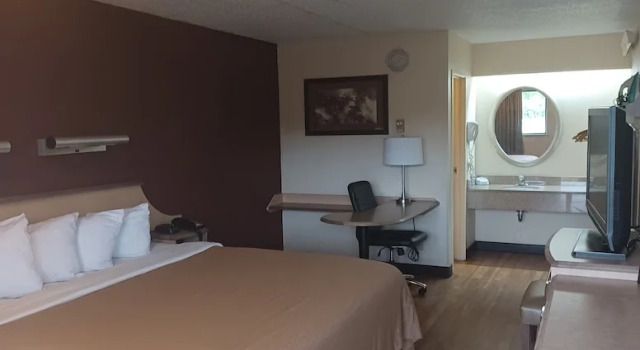 Номер Superior Red Oak Inn Detroit - Southfield
