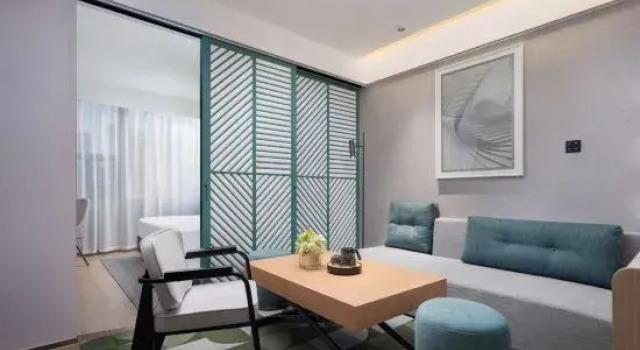 Люкс Superior Country Inn & Suites by Radisson Hotel ( Fanhai CBD Wuhan Hankou Railway Station)