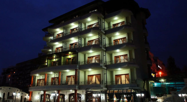 Люкс Dinasty Hotel