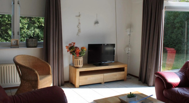 Nice holiday home with garden, on a holiday park 200m. from the beach