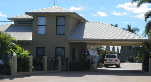 Biloela Palms Motor Inn, Rezervovat Hotel Biloela Queensland