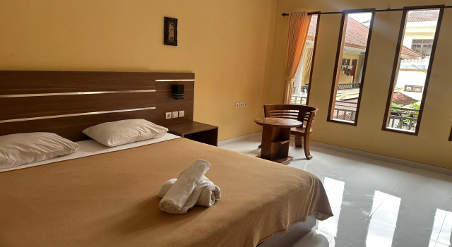 Gora Beach Inn, Забронировать Отель Отели Куты с бассейном, рядом с Торговый центр Bali Mall Galleria, Бассейн
